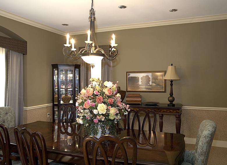 An architectural photo of the interior of a senior living facility.