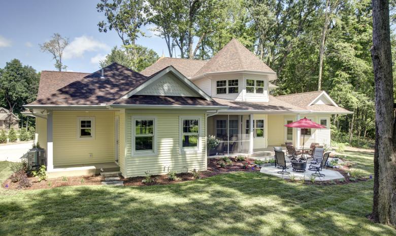 Architectural photo of the exterior of a residence.